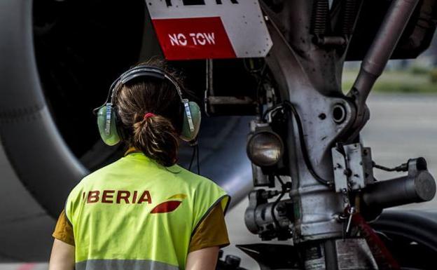 Los trabajadores de tierra de Iberia en Loiu irán a la huelga a partir del miércoles