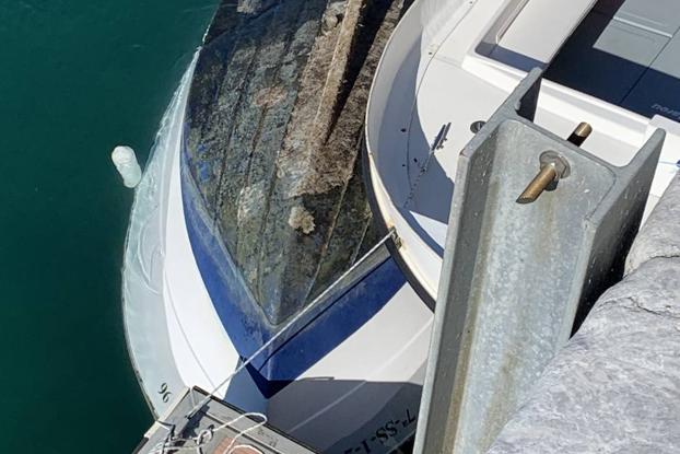 Así fue el hundimiento de la embarcación tras los fuegos en La Concha