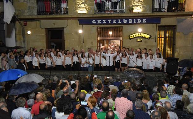 Festara novedoso y Salve solemne