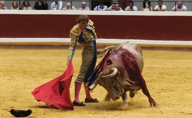 Última de la Feria y primera 'chula de banderillas'