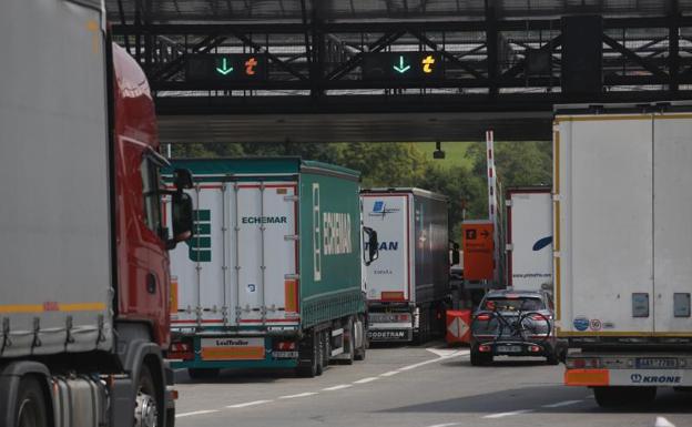 La frontera supera los 12 kilómetros de retenciones un día después de la cumbre