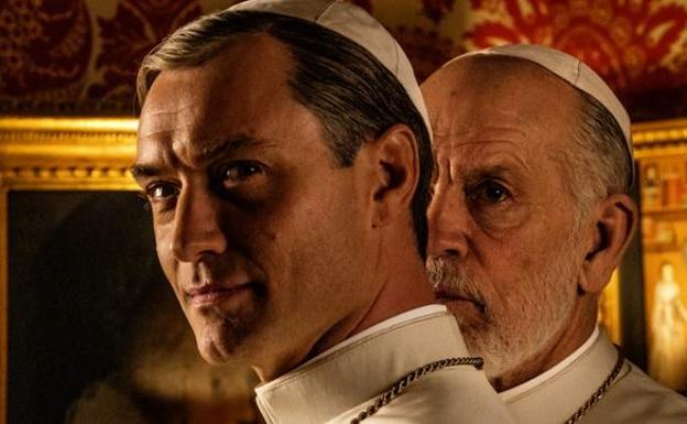 John Malkovich llega al papado con 'The New Pope'