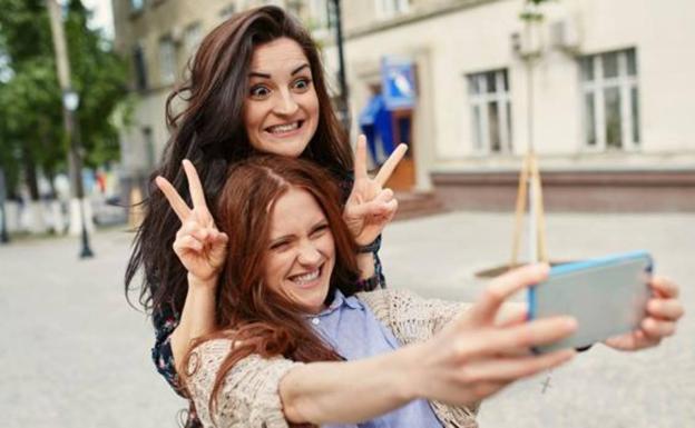 ¿Abusas de los «selfies» en Instagram? Corres el riesgo de que te perciban como un perdedor