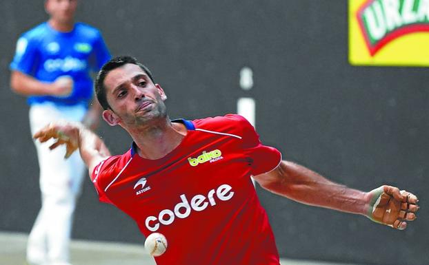 Olaizola II y Albisu, finalistas tras vencer 22-16