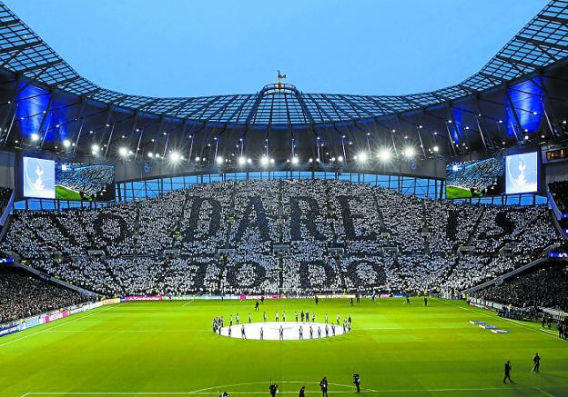 El espejo del New White Hart Lane