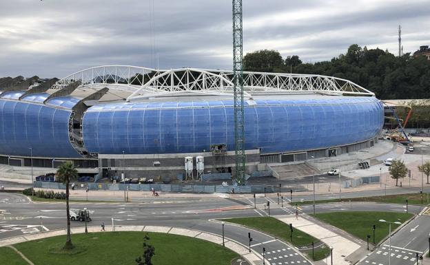 Finaliza la colocación del ETFE en la grada norte de Anoeta
