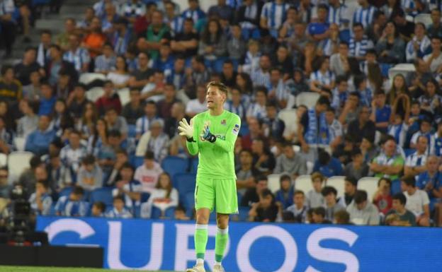 Plácido debut de Remiro en el momento y lugar acertado