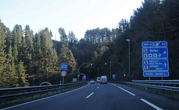 La AP-8 entre Zestoa y Deba estará cortada este fin de semana en dirección Bilbao