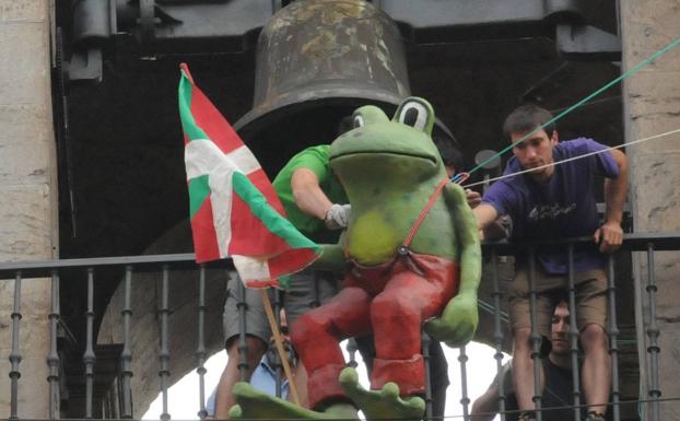 Ranas, moscas, dragones, zorros... anuncian las fiestas en Gipuzkoa