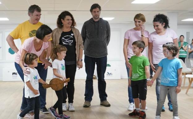 Amasa-Villabona eta Zizurkilgo ikastolak hartu du lekukoa