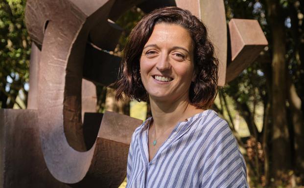 Nausica Sánchez: «El compromiso de Chillida con los derechos humanos se palpa en su obra»