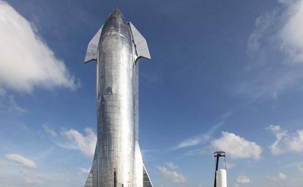 SpaceX planea empezar los vuelos comerciales al espacio el año que viene