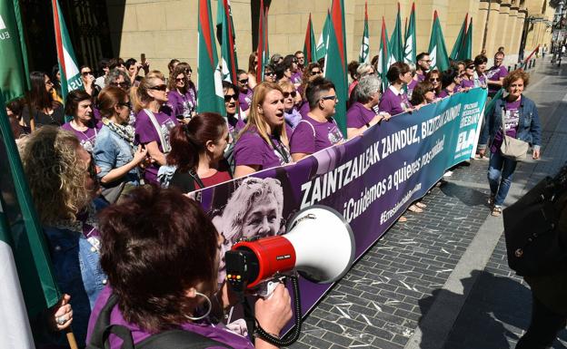 La Diputación descontará 710.000 euros a las residencias en huelga y las familias piden ser compensadas