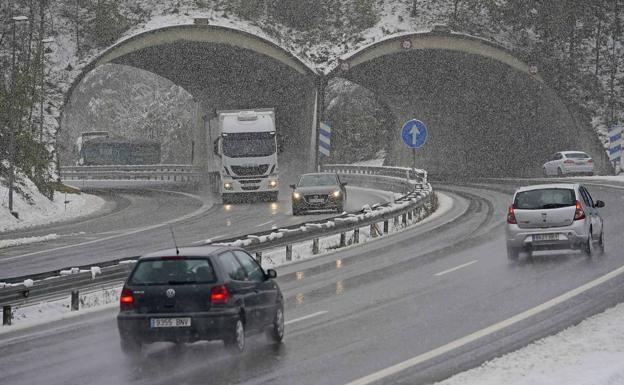 Euskalmet activa el aviso amarillo por nieve en el interior