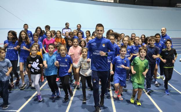 Iraitz Arrospide, ejemplo para los 'txikis' de la Real Sociedad