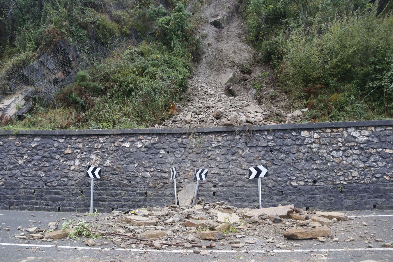 Gipuzkoa se empapa de lluvia y granizo
