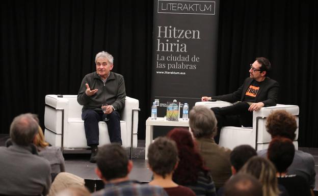 Bernardo Atxaga: «Mi amigo Valverde, el entrenador, me enseñó que la anticipación es clave en el fútbol y en la vida»