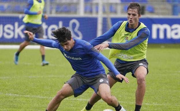 Imanol prueba a Pacheco de central zurdo con Llorente