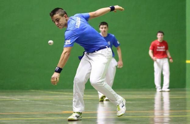 La volea de Larrazabal y la derecha de Gaskue, reclamos en Soraluze