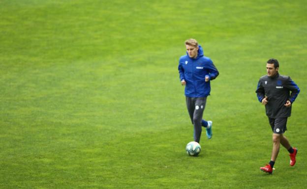 Odegaard ya toca balón