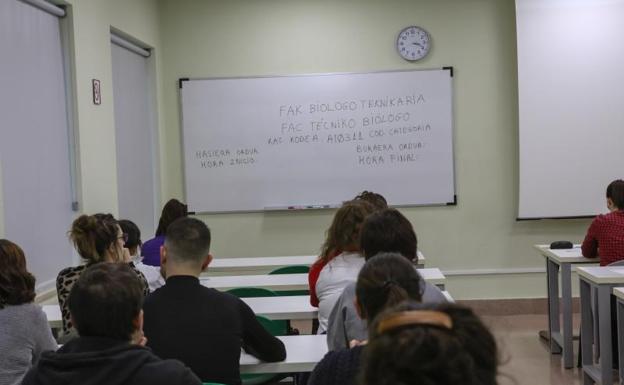 ESK denuncia irregularidades en otros dos exámenes de la OPE de Osakidetza