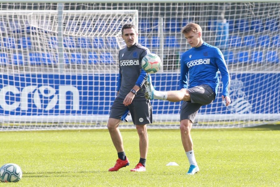 Odegaard sigue entrenándose al margen del grupo
