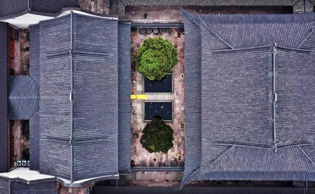 La Bienal Mugak ofrece en Donostia un recorrido por la cultura arquitectónica budista