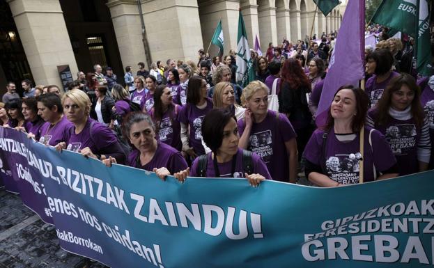 Trabajadoras de residencias en huelga critican los servicios mínimos del 80% decretados por el Gobierno Vasco