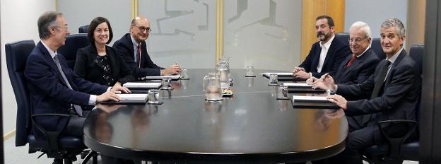 Los expertos que ultiman el nuevo estatus no logran un acuerdo sobre el derecho a decidir