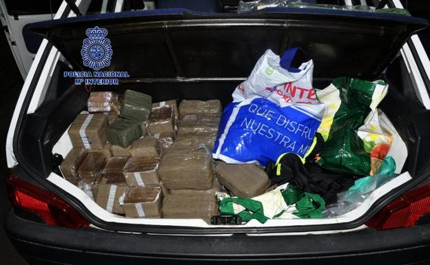 Interceptado un submarino con 3.000 kilos de cocaína en aguas gallegas