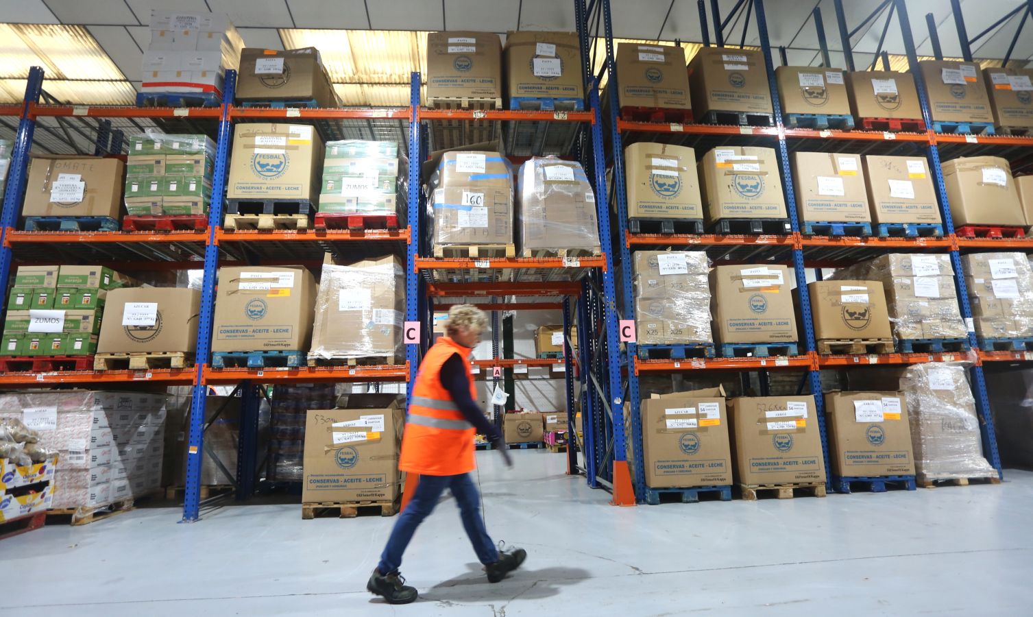 El almacén se vuelve a llenar de alimentos