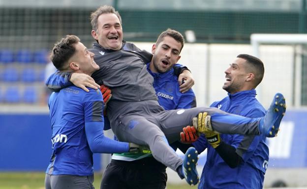 Álex Remiro: «Me pongo buena nota hasta ahora en la Real Sociedad»