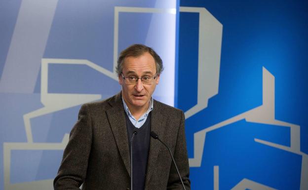 Alonso carga contra el PNV y EH Bildu: «Quieren que el País Vasco se parezca cada día más a Cataluña»