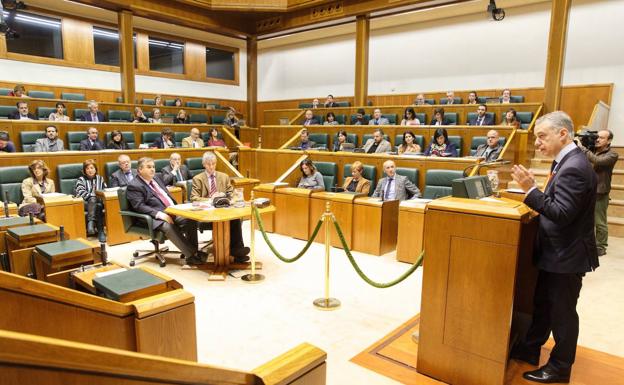 Urkullu pide «modular los sentimientos» para buscar consensos «más amplios» sobre el nuevo estatus
