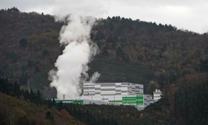 La incineradora quema sus primeras 9 toneladas de basura