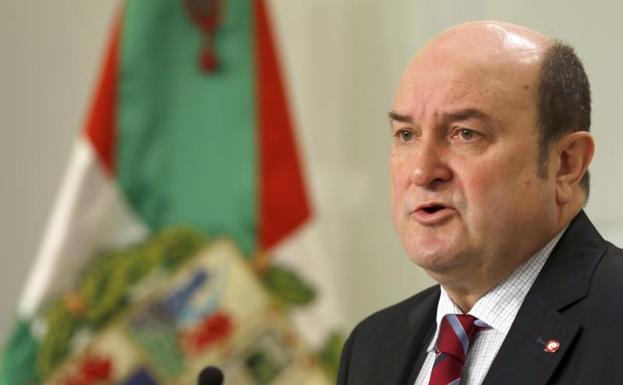 Ortuzar defiende el encaje constitucional del derecho a decidir y emplaza al PSE a «no enrocarse»