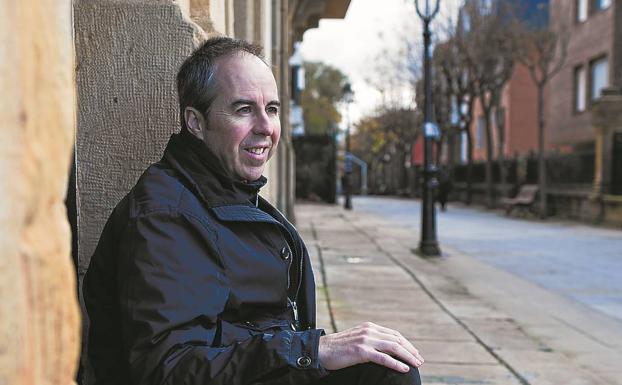 Unai Elorriaga: «'Iturria' es un libro de cuentos disfrazado de novela»