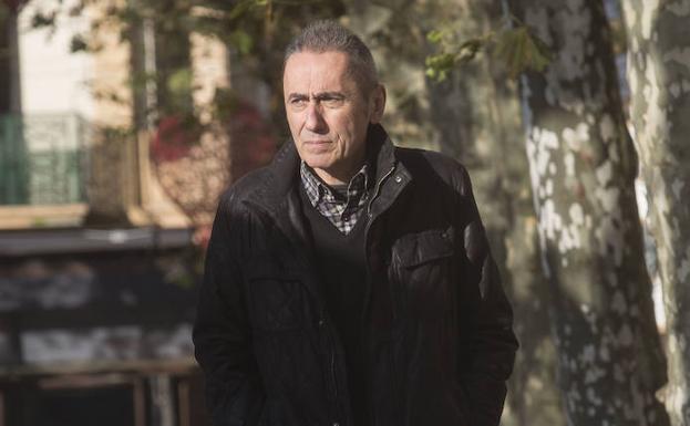 Jabier Muguruza: «Kantaren zukua atera behar duzu bertsioa zure eremura eramateko»