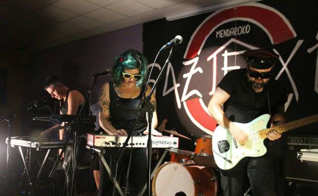 Devo y Talking Heads, revisitados por Munlet y Txaranga Urretabizkaia