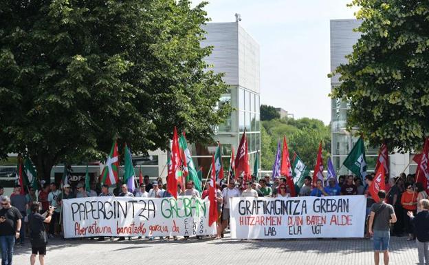 La negociación colectiva estatal con incidencia en Euskadi avanza este año más que la propia