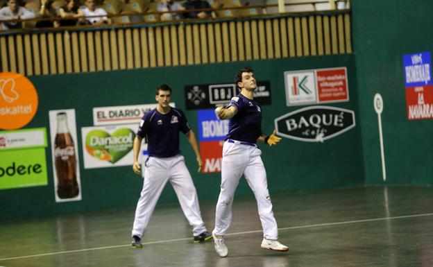 Primera victoria de Altuna III y Ladis Galarza (17-22)