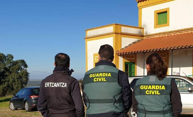 Tres guipuzcoanos detenidos por tráfico de drogas entre Badajoz y Francia