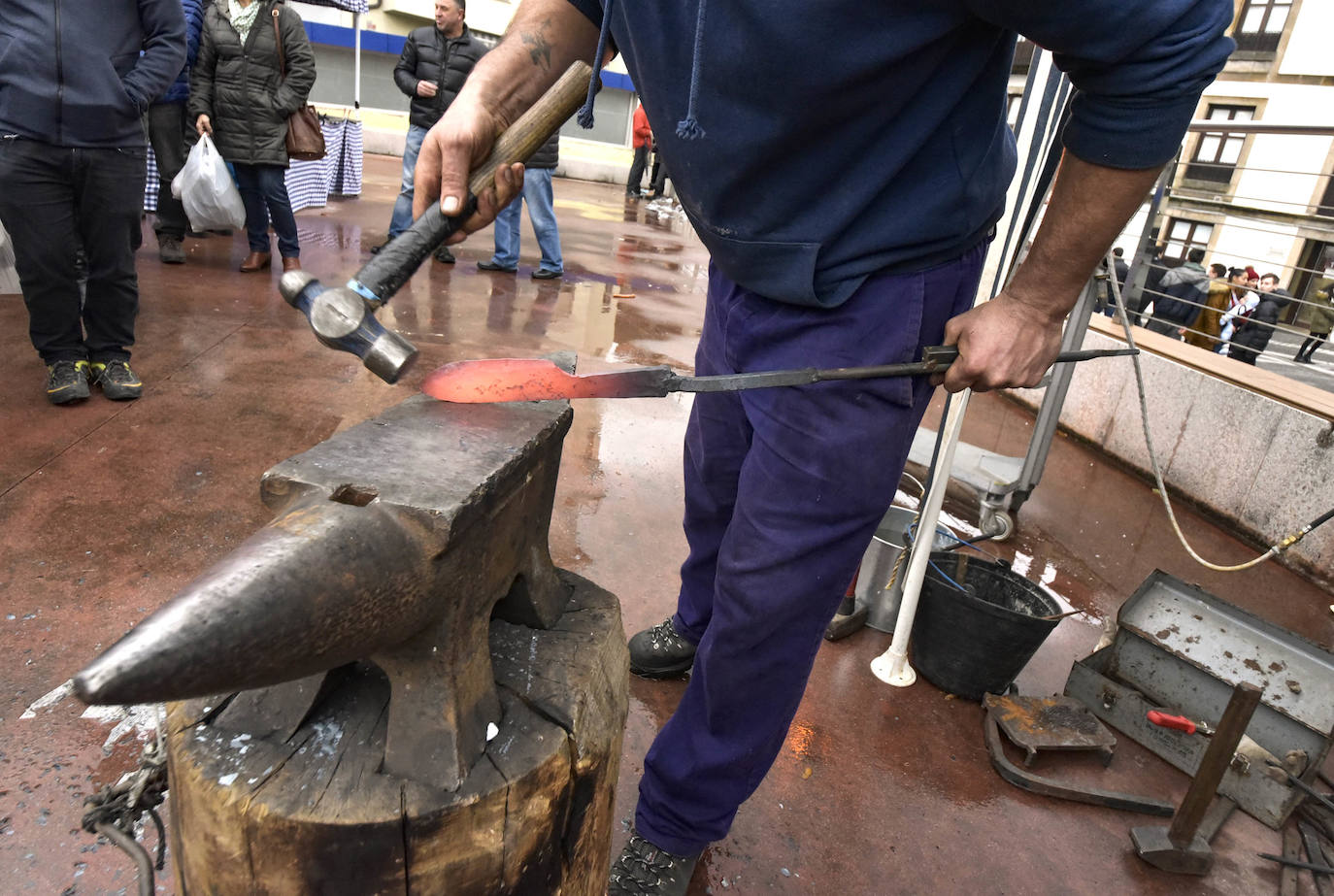 Multitudinaria feria de Santa Lucía en Zumarraga y Urretxu