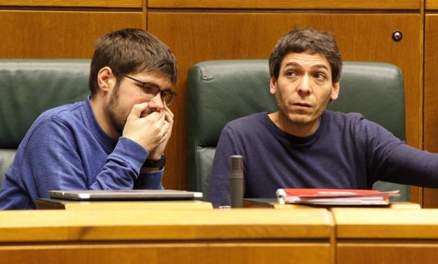 La relación entre EH Bildu y Podemos sigue deteriorándose tras el pacto presupuestario