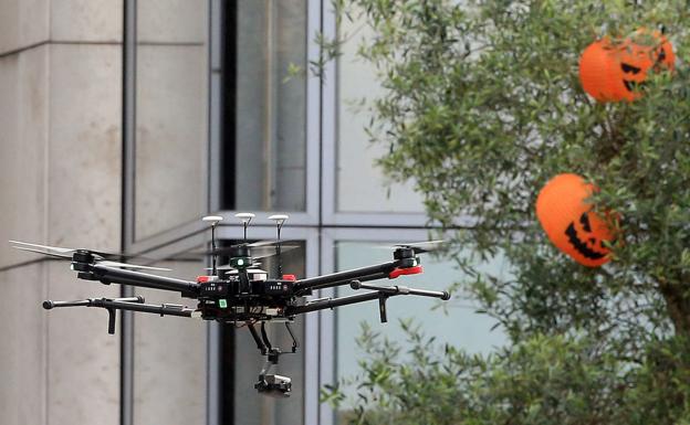 Científicos de cinco países probarán la tecnología 5G en drones y robots