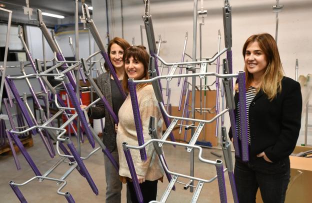 «Ser hermanas nos da confianza para hablar sin tapujos sobre la empresa»