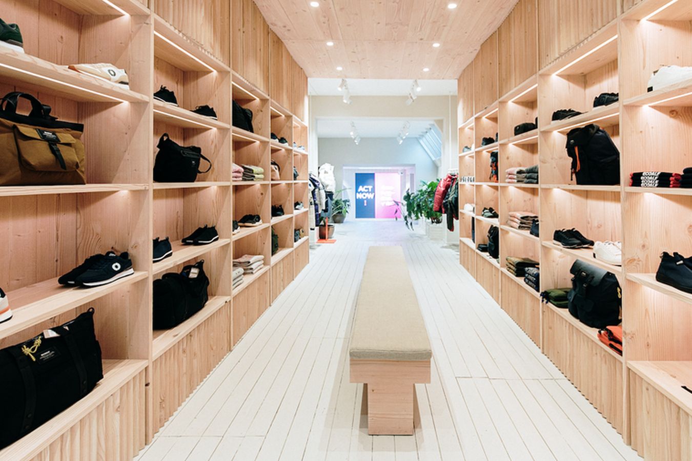 ECOALF aterriza en Amsterdam con una experiencia de estilo de vida sostenible