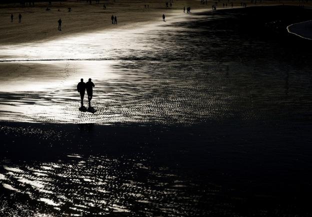 Franceses en mis uvas, bañistas en mi turrón