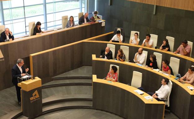 Las Juntas Generales aseguran que no suprimirán el Impuesto de Patrimonio