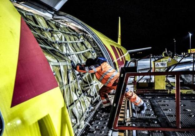 Foronda sube un 23% en pasajeros y bate un nuevo récord de mercancías